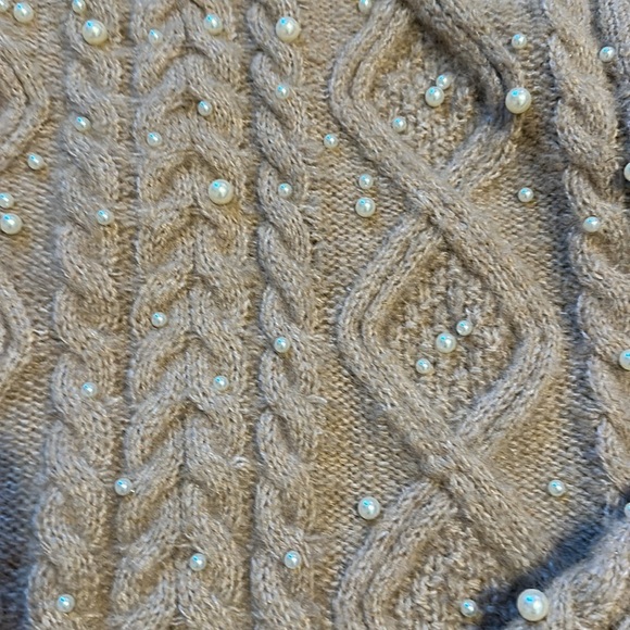 Astr the label oearl embellished taupe sweater size large - Picture 2 of 6